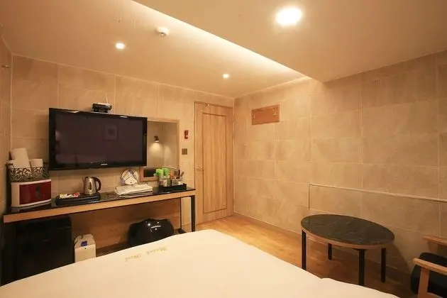 Oda (General room - Ahn Shim Clinn (Exit 4)