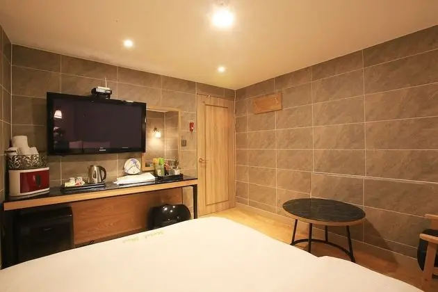 Oda (General room - Ahn Shim Clinn (Exit 4)