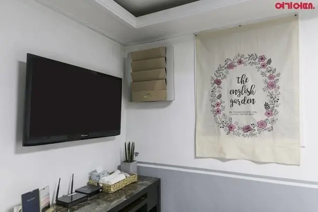 Üç Kişilik Oda
