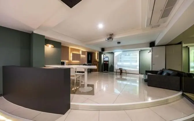 Oda (Muilti Room (Call for Booking Karaoke)