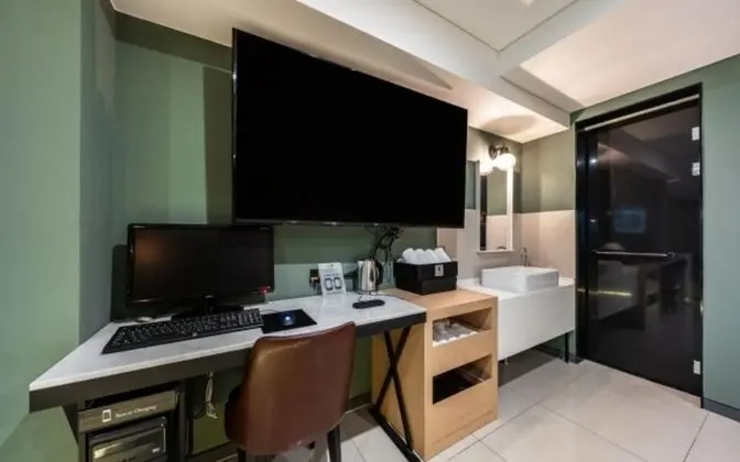 Oda (Muilti Room (Call for Booking Karaoke)
