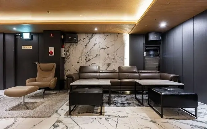 Oda (President Room (Call for Booking Pool)