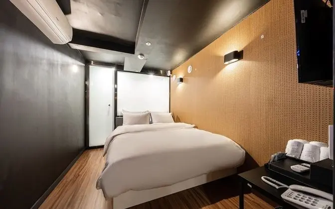Oda (President Room (Call for Booking Pool)