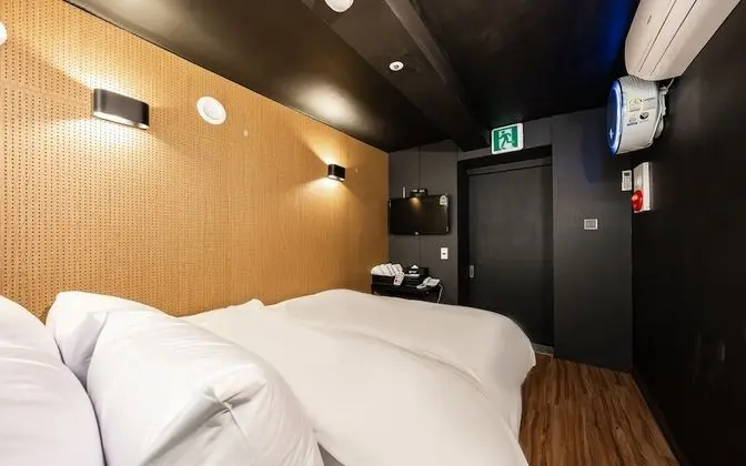 Oda (President Room (Call for Booking Pool)