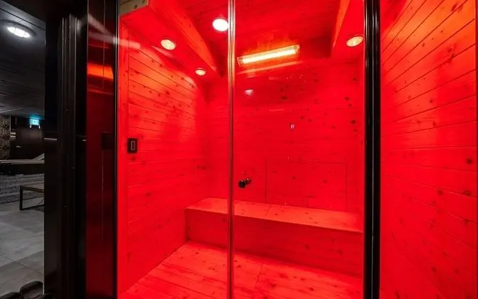 Oda (President Room (Call for Booking Pool)