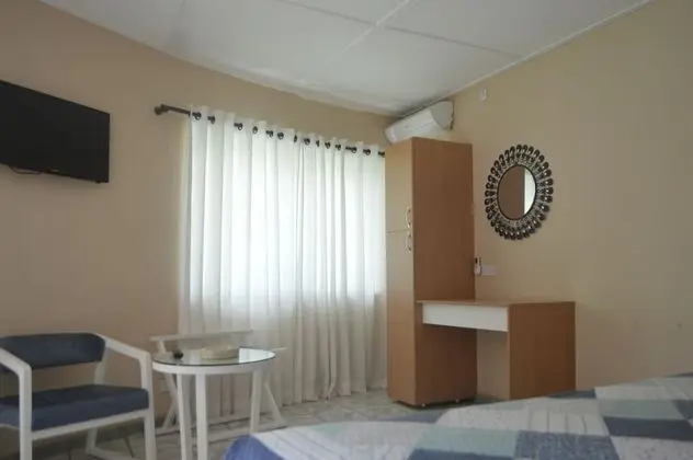 Büyük Yataklı Tek Kişilik Oda, Sigara İçilmez