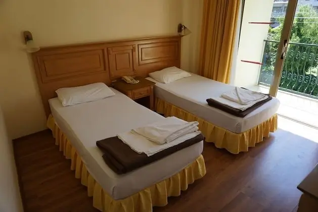 Standard Tek Büyük veya İki Ayrı Yataklı Oda