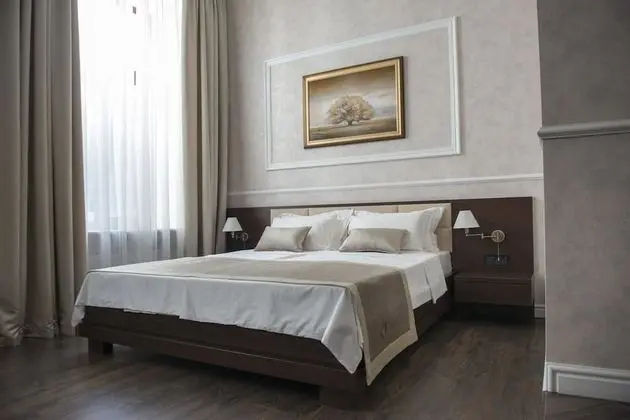 Standard Tek Büyük Yataklı Oda