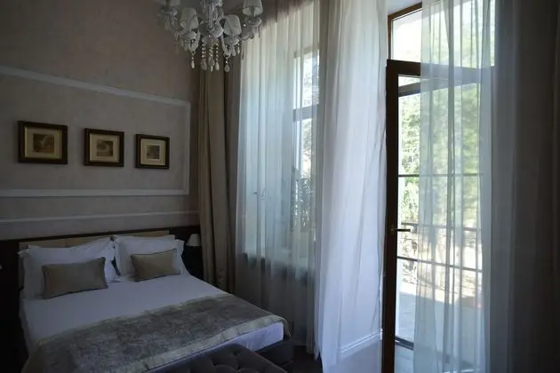 Tek Büyük Yataklı Oda, Balkon