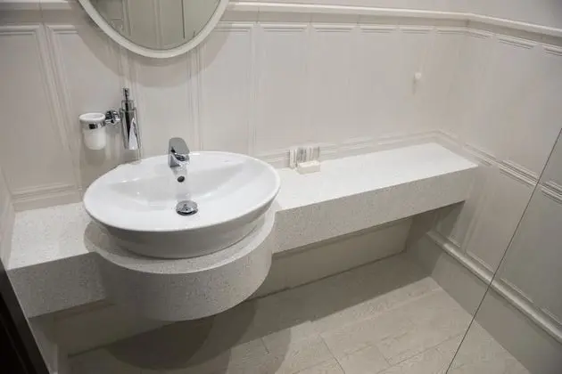 Tek Büyük Yataklı Oda, Balkon