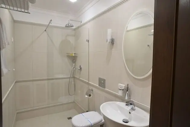 Tek Büyük Yataklı Oda, Balkon