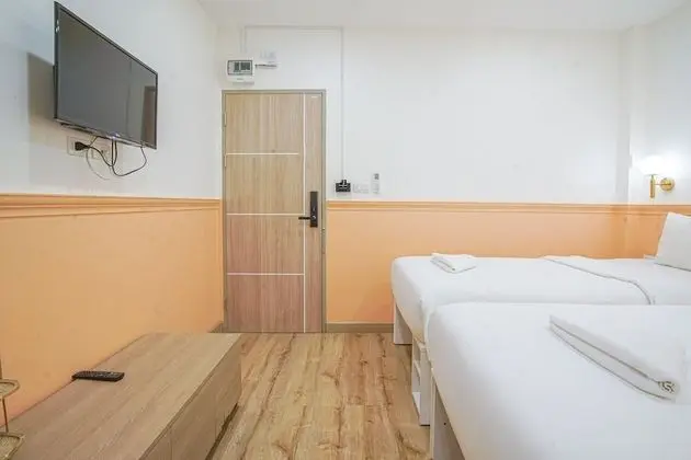 Studio twin without window