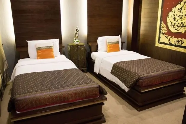 SinghaMontra Family Suite with balcony