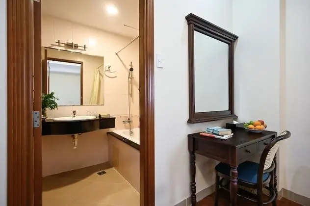 Superior Tek Büyük Yataklı Oda (No Window)