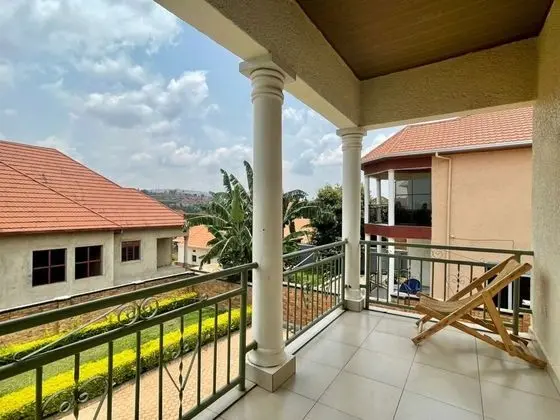 Ortak Ranzalı Oda, 1 Yatak Odası, Buzdolabı