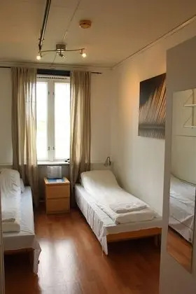 Tek Büyük Yataklı Oda, Ortak Banyo