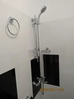 Luxury Tek Büyük Yataklı Oda, 6 Yatak Odası