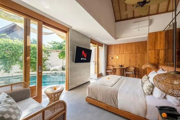 Grand Smart 1 Bedroom Villa with Private Pool & Hot Tub