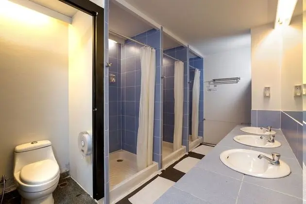 Standard Share Bathroom