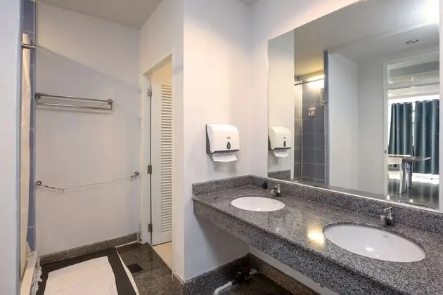 Standard Share Bathroom