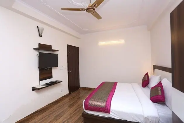 Deluxe Tek Büyük Yataklı Oda, 1 En Büyük (King) Boy Yatak, Sigara İçilebilir, Şehir Manzaralı