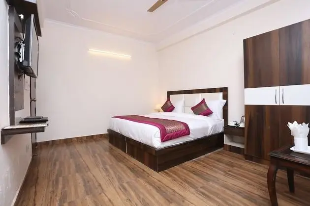 Deluxe Tek Büyük Yataklı Oda, 1 En Büyük (King) Boy Yatak, Sigara İçilebilir, Şehir Manzaralı