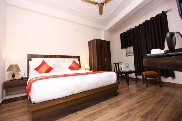 Deluxe Tek Büyük Yataklı Oda, 1 En Büyük (King) Boy Yatak, Sigara İçilebilir, Şehir Manzaralı