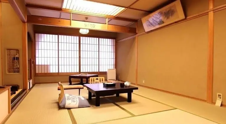 Traditional Oda, Ortak Banyo