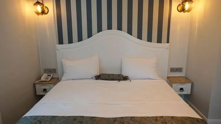 Deluxe Kısmi Deniz Manzaralı