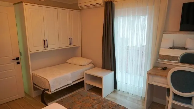 Deluxe Kısmi Deniz Manzaralı