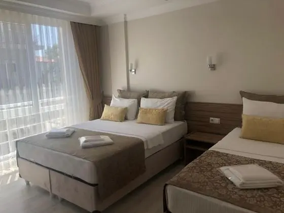 Triple, Şehir Manzaralı
