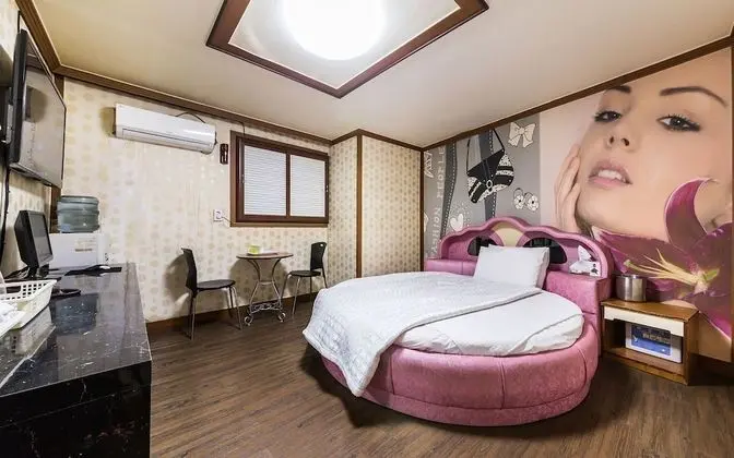 Oda (General room)