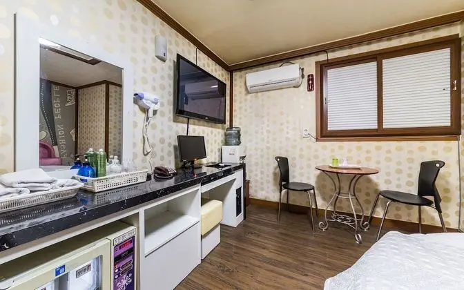 Oda (General room)