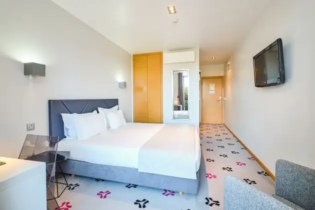 Tek Büyük veya İki Ayrı Yataklı Oda