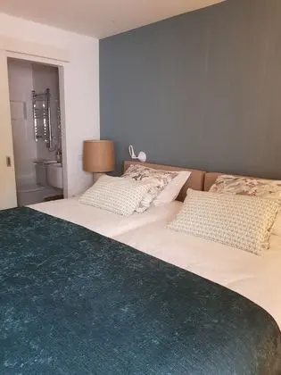 Superior Tek Büyük veya İki Ayrı Yataklı Oda