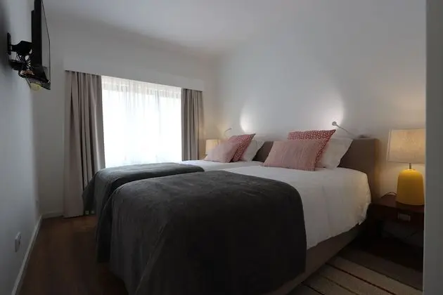 Superior Tek Büyük veya İki Ayrı Yataklı Oda