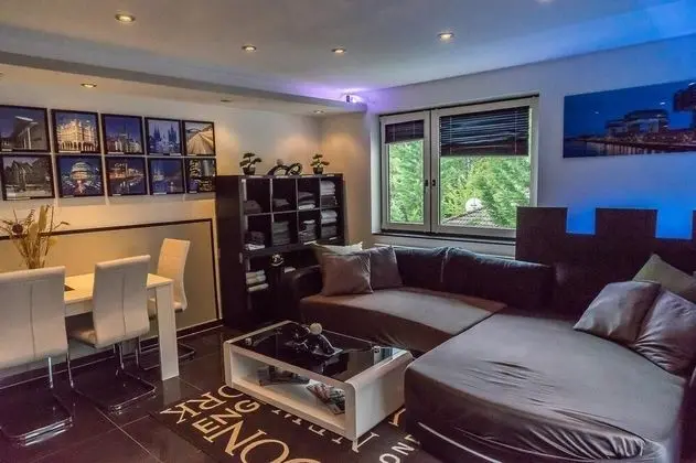 Luxury Apart Daire, Bahçe Manzaralı