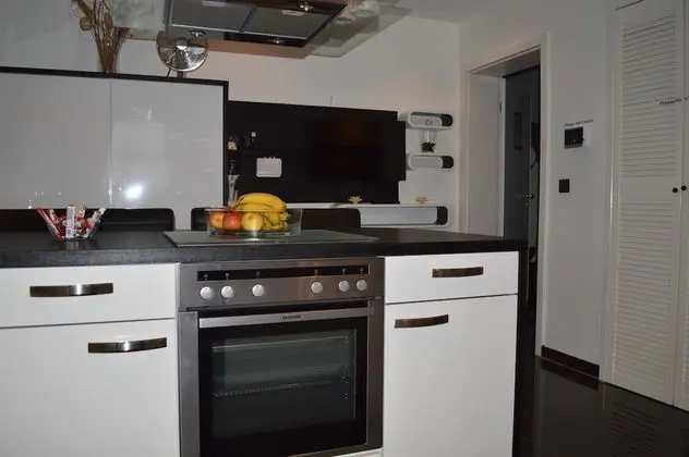 Luxury Apart Daire, Bahçe Manzaralı