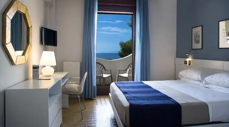 Panoramic Tek Büyük Yataklı Oda, Teras, Deniz Manzaralı