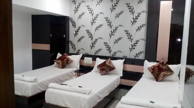 Deluxe Üç Kişilik Oda