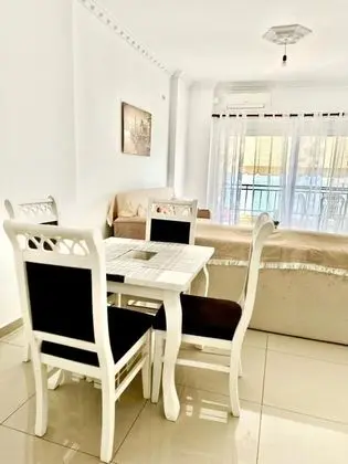 Apart Daire, 2 Yatak Odası, Balkon