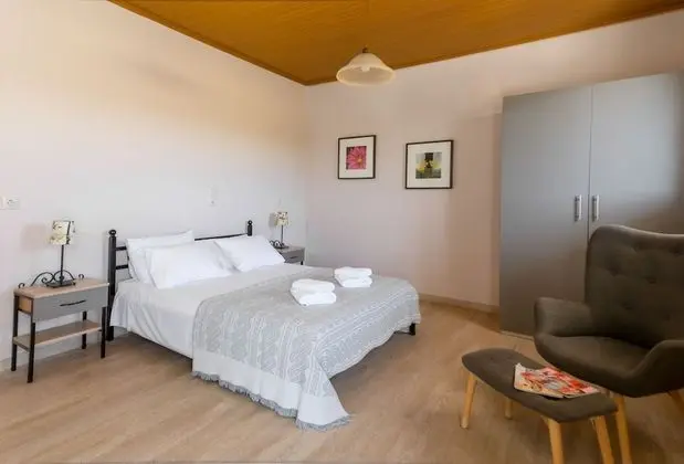 Stüdyo, Bahçe Manzaralı