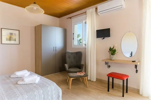 Stüdyo, Bahçe Manzaralı