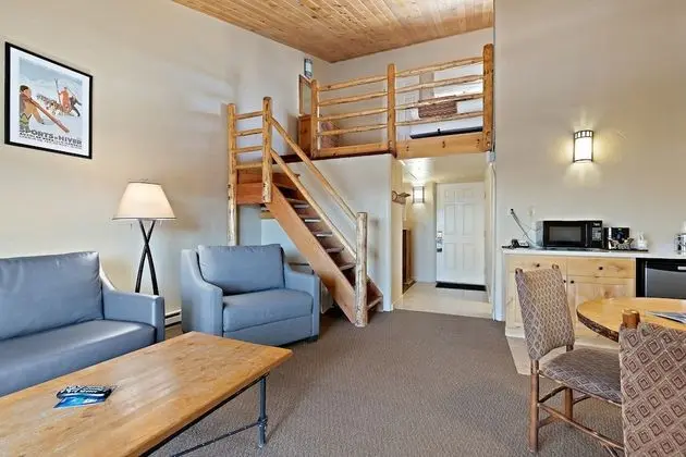 Çatı Katı (Loft), Sigara İçilmez, Dağ Manzaralı