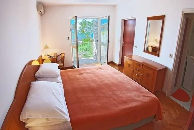 Apart Daire, 1 Yatak Odası, Balkon, Bahçe Manzaralı