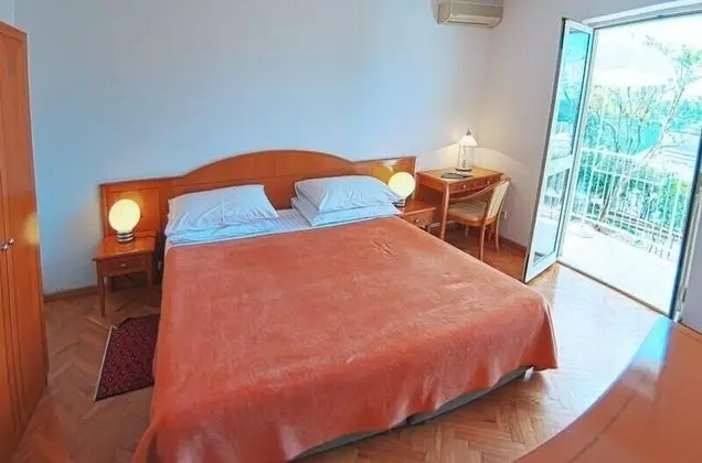 Apart Daire, 1 Yatak Odası, Balkon, Bahçe Manzaralı