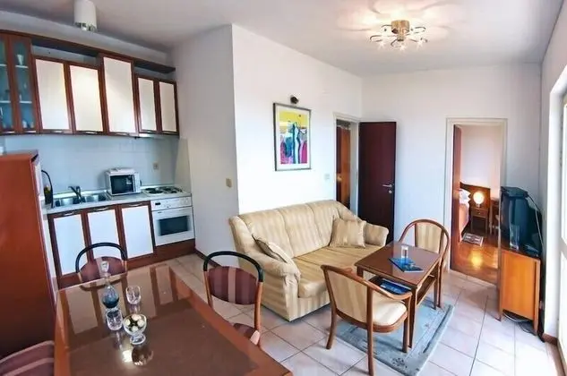 Apart Daire, 1 Yatak Odası, Balkon, Bahçe Manzaralı