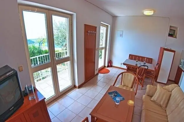 Apart Daire, 1 Yatak Odası, Balkon, Bahçe Manzaralı
