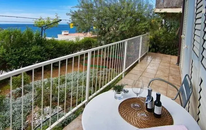 Apart Daire, 1 Yatak Odası, Balkon, Bahçe Manzaralı