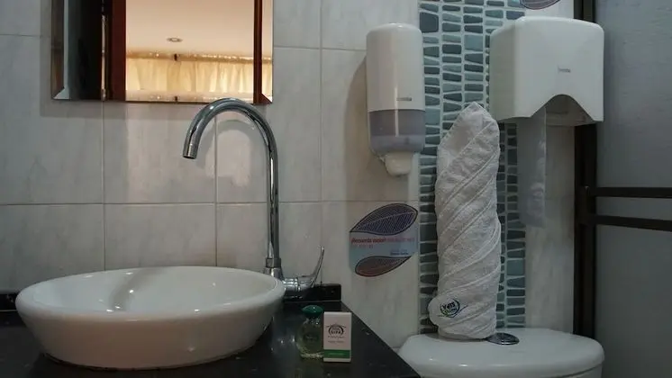 Büyük Yataklı Tek Kişilik Oda